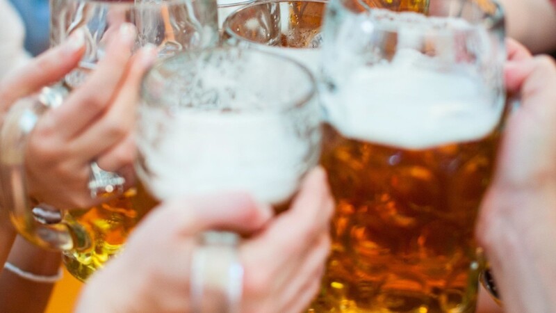 Spätestens im April müssen die Brauereien Bescheid wissen, ob das Gäubodenvolksfest stattfindet, damit das Bier lange genug reifen kann.