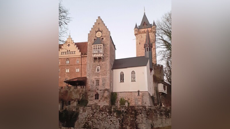 Burg Egg: Auch hier finden sich historische Spuren der Degenberger.
