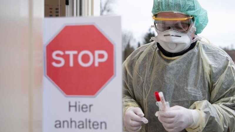 In der Stadt Landshut wurden einige Maßnahmen beschlossen, die die Ausbreitung des Coronavirus verlangsamen sollen (Symbolbild).