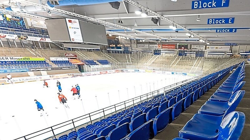 Am Mittwoch gibt es in Straubing im Stadion am Pulverturm endlich wieder Eishockey, aber keiner darf hin.