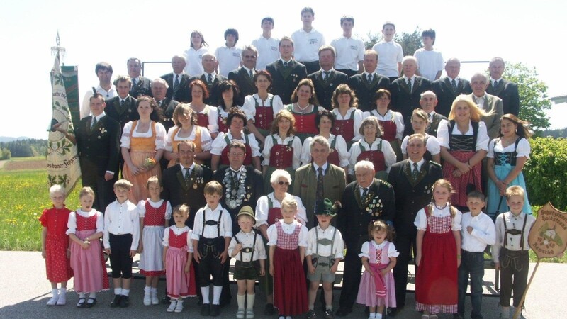 So präsentierte sich der Schützenverein Hoidstoana bei seinem 60. Gründungsjubiläum im Jahr 2008.
