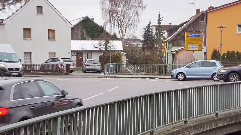 Laut Verkehrsplaner Horst Pressler könnte ein Kreisel beim Rosenhof den Verkehrsfluss deutlich beschleunigen.