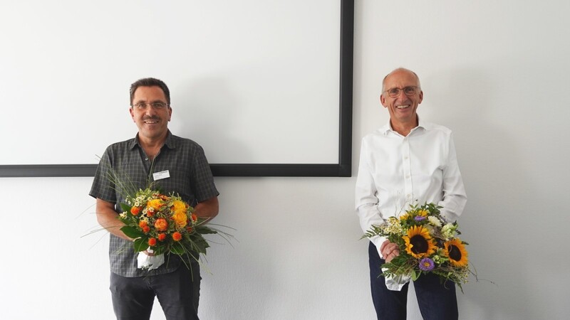 Flottweg ehrte vergangene Woche Dieter Ploß und Klaus Ertl für 45 beziehungsweise 40 Jahre Betriebszugehörigkeit.