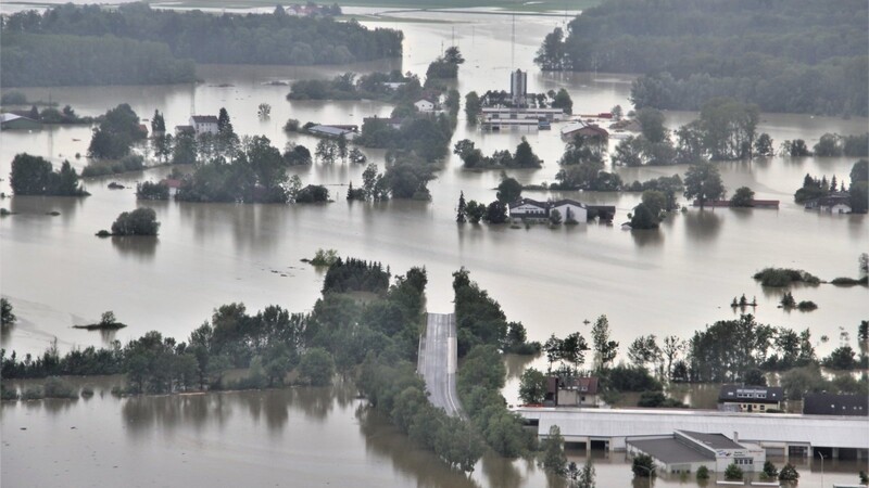 Das Hochwasser überflutete weite Teil des Deggendorfer Landes. Viele verloren ihr Hab und Gut.