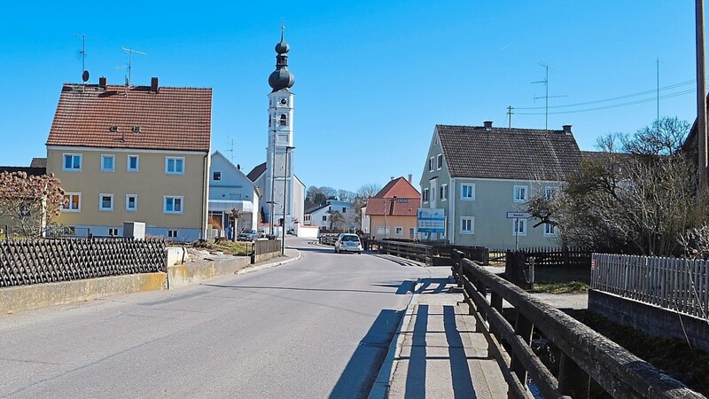 Auch der Ausbau der Ortsdurchfahrt in Elsendorf steht heuer auf dem Plan des staatlichen Bauamts.