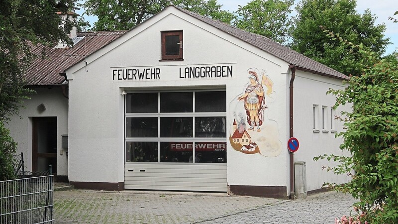 Das Feuerwehrhaus Langgraben: Entstehen soll im Zuge des geplanten Umbaus unter anderem ein Lager- und Werkstattbereich.