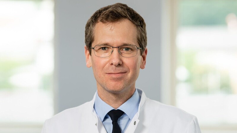 Chefarzt Prof. Dr. Stefan Buchner.