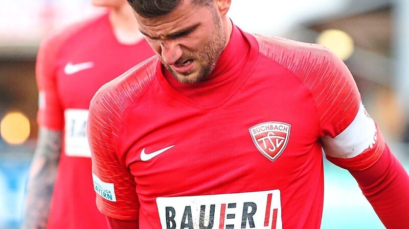 Musste verletzt vom Feld im Spiel gegen den TSV Aubstadt: Buchbachs Kapitän Aleks Petrovic.