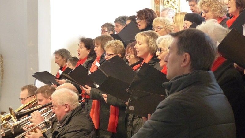 Der Abteichor sang die "missa windbergensis" unter der Leitung von Dekanatskirchenmusiker Peter Hilger.
