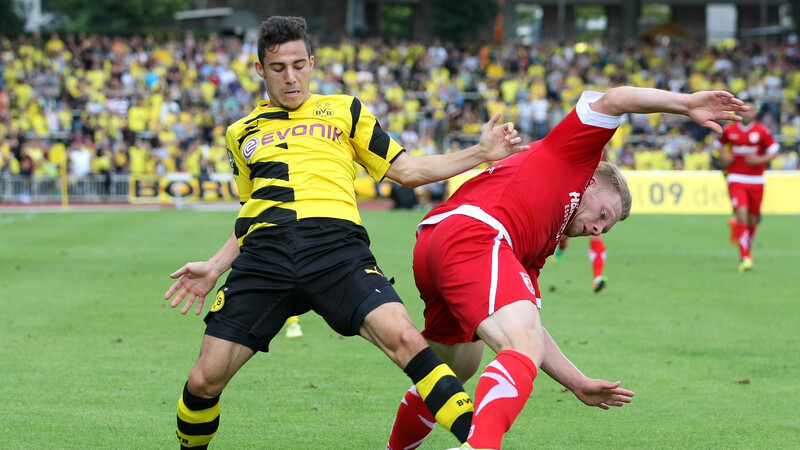 Im Hinspiel in Dortmund gab es für den SSV Jahn Regensburg eine 1:5-Klatsche. (Foto: firo/Augenklick)