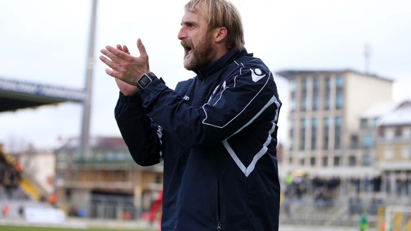 Daniel Bierofka übernimmt das Traineramt beim stark abstiegsgefährdeten Zweitligisten 1860 München.