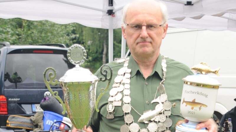 Rudi Hausladen wurde zum Fischerkönig 2021 gekürt.