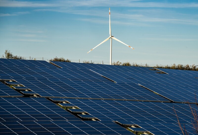 Beim Thema grüne Energie hat der Landkreis noch Nachholbedarf. Vor allem wird sie hier über Photovoltaik gewonnen. Die Windkraft fristet ein Randdasein. Gerade einmal drei Prozent des grünen Stroms werden über sie gewonnen. 