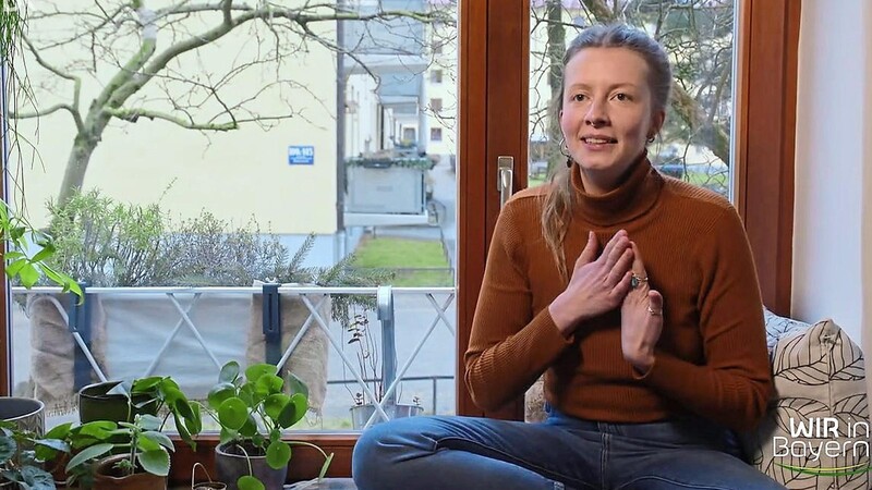 Im rund zehnminütigen Beitrag der Reihe "Weibsbilder" in der BR-Sendung "Wir in Bayern" erzählte die 28-jährige Lena Augustin von ihrem Leben und ihrem eigenen Magazin "Amazonen".