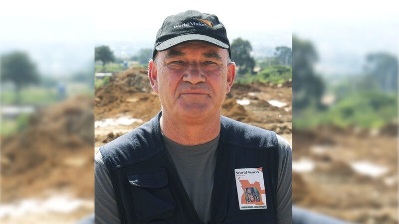Robert Bulten: Der Niederländer ist der Direktor für humanitäre Notfälle von World Vision Angola. Sein Einsatzort: die Hauptstadt Luanda. Er arbeitet in dem Land seit acht Jahren und war vorher schon in Krisengebieten wie Haiti, Sudan und Pakistan.
