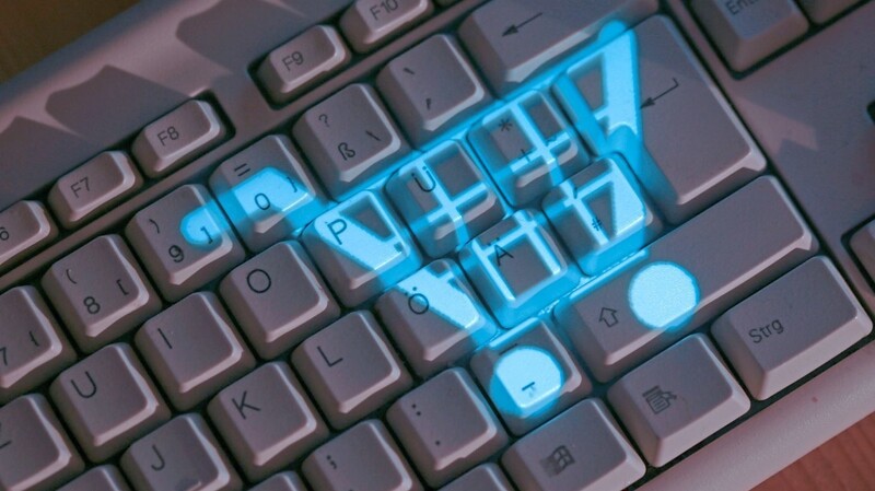 Die Bürger können dem Einzelhandel helfen, indem sie auf große Onlinehändler verzichten und warten, bis die Geschäfte wieder öffnen.