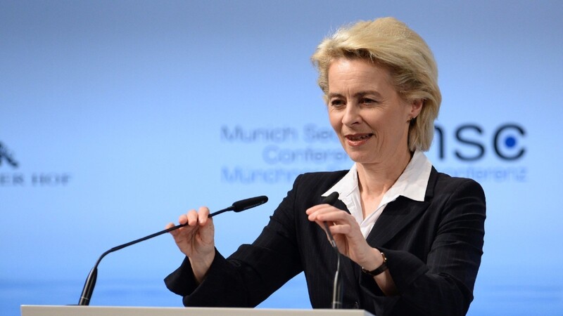 Bundesverteidigungsministerin Ursula von der Leyen (CDU) bei der 52. Sicherheitskonferenz in München.