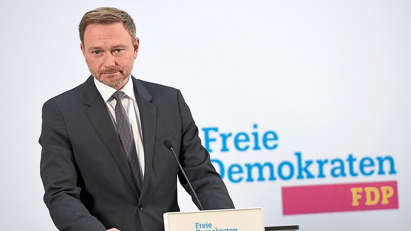 Auch in Zukunft werde es "deutliche Bewertungsunterschiede" geben, die man überbrücken müsse, erklärt FDP-Chef Christian Lindner vor den Koalitionsgesprächen mit SPD und Grünen.