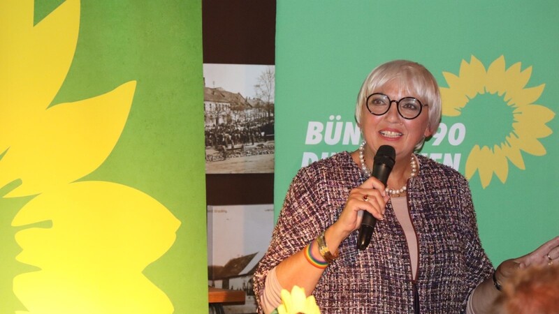 "Klimakrise und Klimapolitik sind jetzt", sagt Bundestagsvizepräsidentin Claudia Roth.  Fotos: