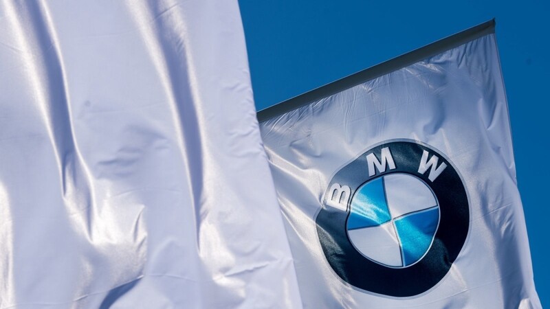 Die Kritiker der Ansiedlung wollen sich nicht als BMW-Kritiker verstanden wissen. Der Standort in Wallersdorf sei aber unpassend, so lautete der Tenor bei den Gegnern. +++ dpa-Bildfunk +++  Verwendung weltweit