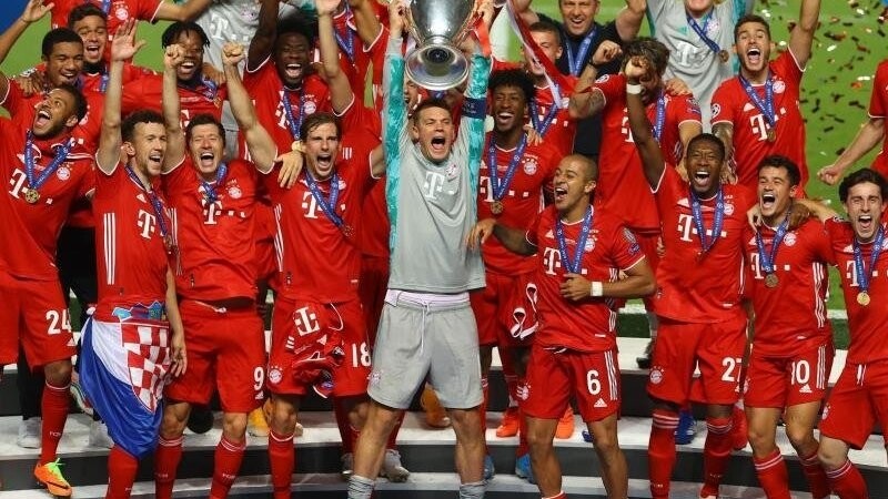 Der FC Bayern hat eine überragende Saison mit dem Gewinn der Champions League gekrönt und zum zweiten Mal nach 2013 das Triple geholt. Der deutsche Fußball-Rekordchampion feierte in Lissabon im Endspiel der europäischen Königsklasse einen 1:0-Erfolg gegen das Starensemble von Paris Saint-Germain.