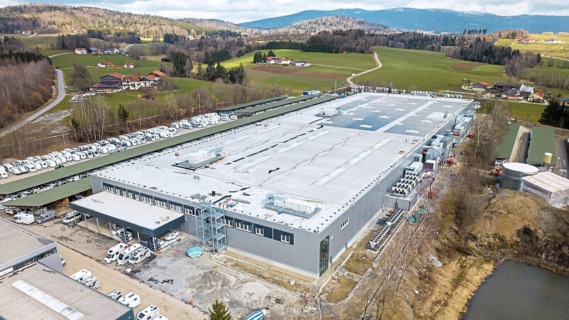 Für rund 60 Millionen Euro hat Knaus Tabbert die Produktionskapazitäten bei Jandelsbrunn ausgebaut - die größte Einzelinvestition der Firmengeschichte.