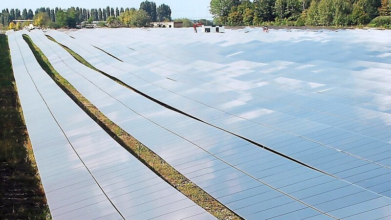 Photovoltaik-Freiflächenanlagen erfreuen sich immer größerer Beliebtheit.