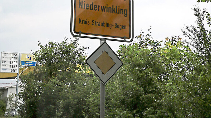 Hauptthemen bei der Gemeinderatssitzung am Dienstagabend in Niederwinkling waren die Erweiterung des Industrie- und Gewerbegebietes Schaidweg sowie Breitbandausbau.