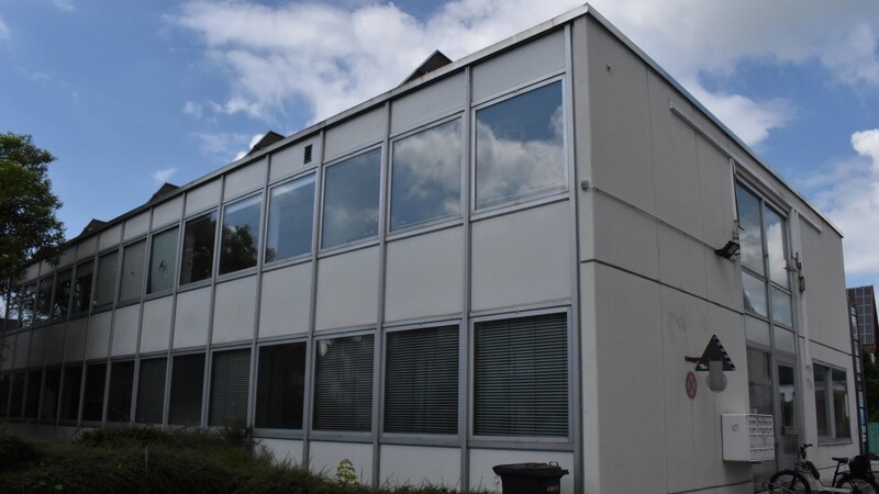 Das ehemalige Verwaltungsgebäude der Bekleidungsfirma Zeiler wird die neue Montessori-Fachoberschule aufnehmen.