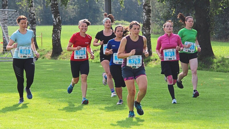 Damen und Junioren hatten eine 6,5 Kilometer lange Strecke vor sich.