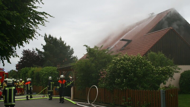 In einer Asylbewerberunterkunft in Pfatter (Kreis Regensburg) ist am Dienstag ein Feuer ausgebrochen.