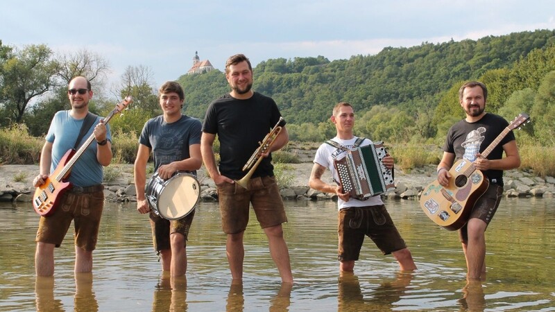 Die neugegründete Band MAXI, die einen "Voixfest-Hit" geschrieben hat.