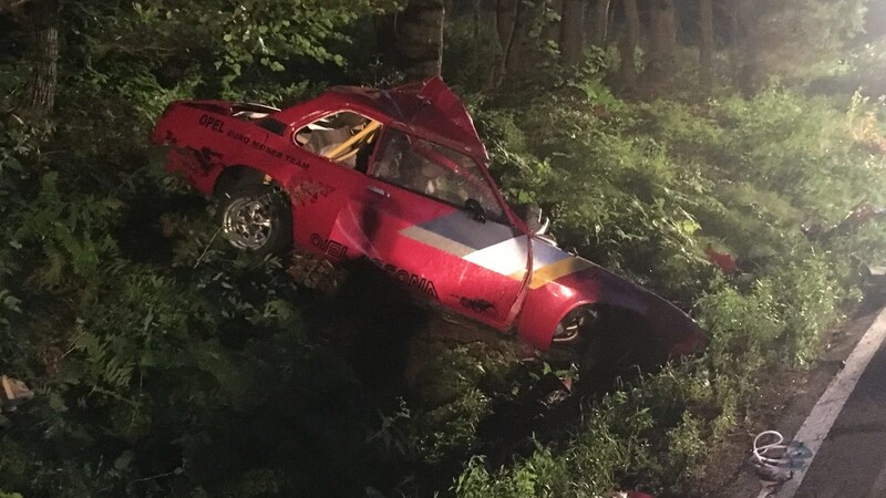 Der Fahrer des Opel Ascona starb bei dem Unfall.