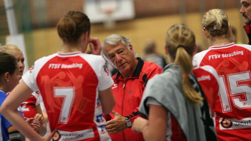 FTSV Coach Matthias Eichinger hat seine Damen perfekt auf die Saison vorbereitet (Foto: C. Kettenbohrer).