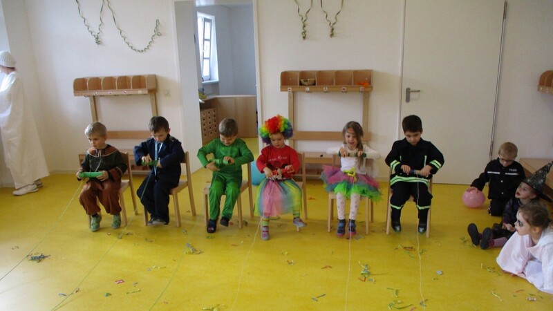 Die Kinder hatten bei lustigen Spielen im Kindergarten ihren Spaß.