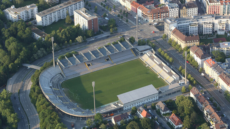 Das Grünwalder Stadion in Giesing: Vorerst müssten die Löwen hier ohne Zuschauer spielen - vorausgesetzt der Spielbetrieb in der 3. Liga wird wieder aufgenommen.