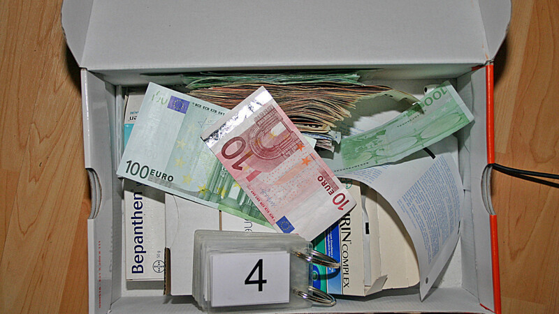 Sichergestelltes Bargeld - Erlös aus dem Rauschgifthandel. (Foto: Polizei)