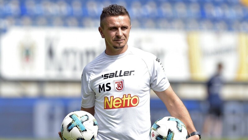 Mersad Selimbegovic hat seinen Vertrag beim SSV Jahn verlängert.