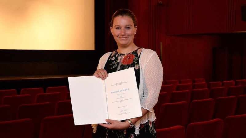 Verena Dollinger freut sich über die Auszeichnung des Film-Fernseh-Fonds Bayern.