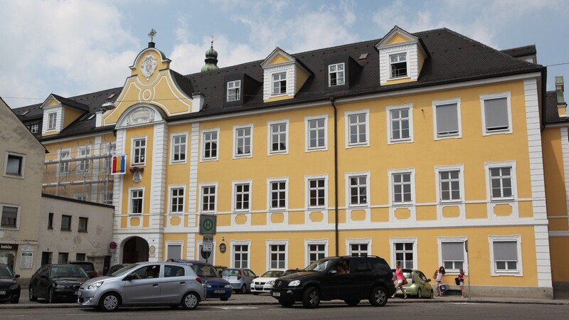 Am Gymnasium Seligenthal soll mit einem neuartigen "Brückenkurs" jungen Zuwanderern in der Region Landshut der Zugang zum gegliederten Schulsystem erleichtert werden. (Foto: gt)
