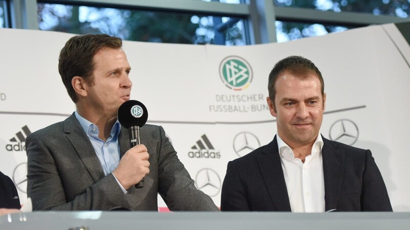 Oliver Bierhoff (l.) und Hansi Flick kennen sich seit Jahren aus der Nationalmannschaft.
