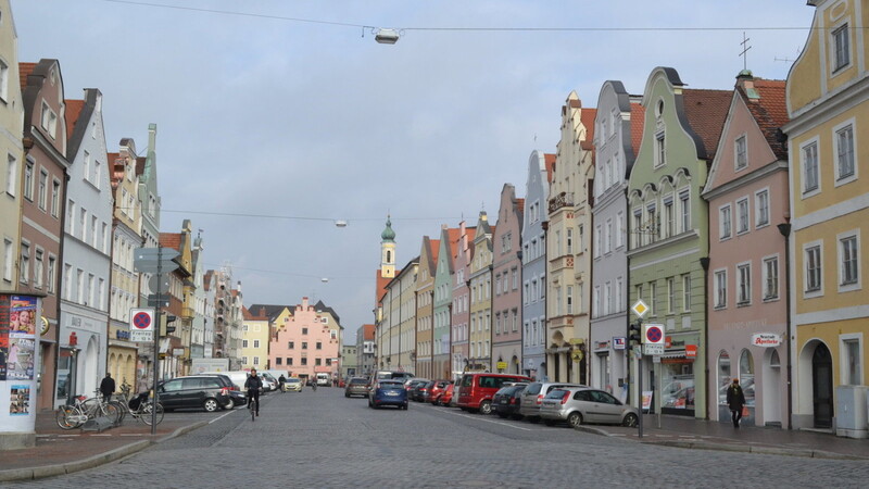 Über die Einrichtung einer Fußgängerzone in der unteren Neustadt wird in Landshut am 14. Mai abgestimmt.