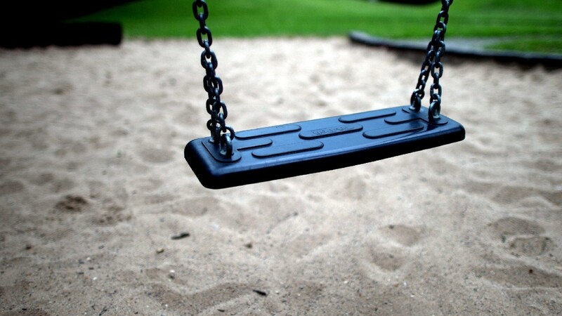 Ein Unbekannter hat am Samstagnachmittag Kinder auf einem Spielplatz in Landshut angesprochen (Symbolbild).