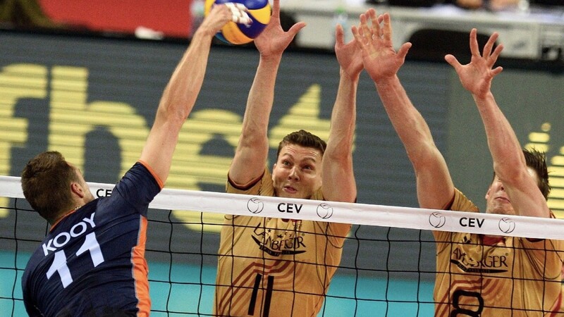 Die deutsche Volleyball-Nationalmannschaft kann auch das zweite EM-Spiel nicht gewinnen.
