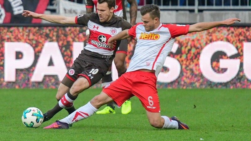 Der SSV Jahn trifft in dieser Saison zu Hause unter anderem noch auf den FC St. Pauli.