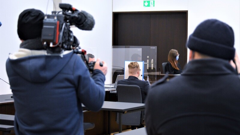 Die Staatsschutz Strafkammer hat am Freitag das Urteil gegen Fabian D. gefällt - der gesamte Prozess war auf großes Medieninteresse gestoßen.