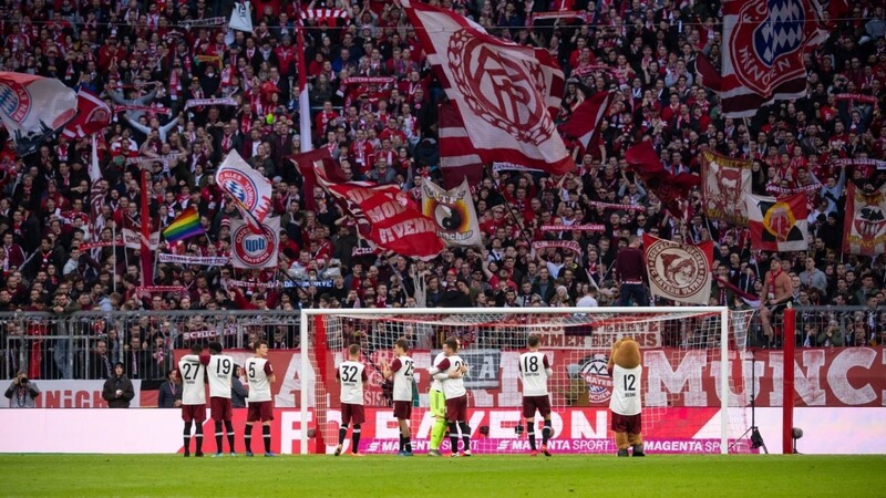 Die Sorge vor einer Ausbreitung des Coronavirus steigt: Könnte es in der Bundesliga bald Geisterspiele ohne Zuschauer geben?