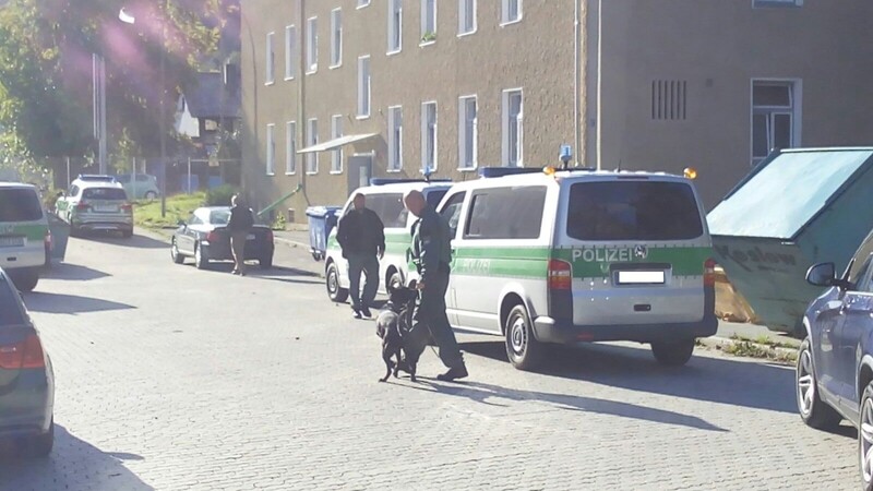 Bereits Anfang Oktober fand in der Asylbewerberunterkunft in der Niedermayerstraße eine Durchsuchungsaktion der Polizei statt (Bild).
