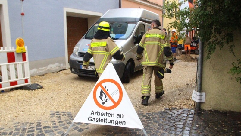 Bei Bauarbeiten wurde am Mittwoch in der Lederergasse in Regensburg eine Gasleitung beschädigt.