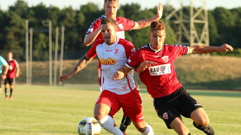 Der SSV Jahn verliert seinen Test gegen den TSV Buchbach klar mit 1:4.